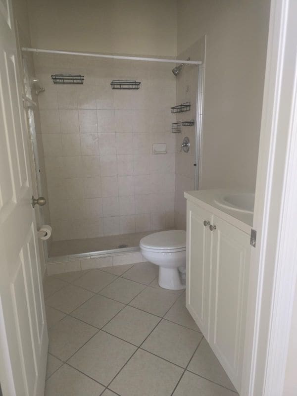 Building Photo - 230 SE 29th Ave