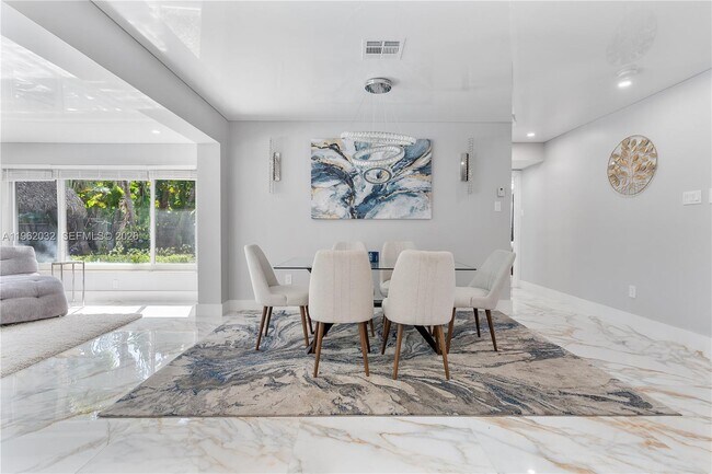 Building Photo - 4440 NE 17th Ave