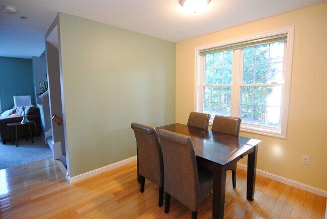 Building Photo - 81 Barrington Ave