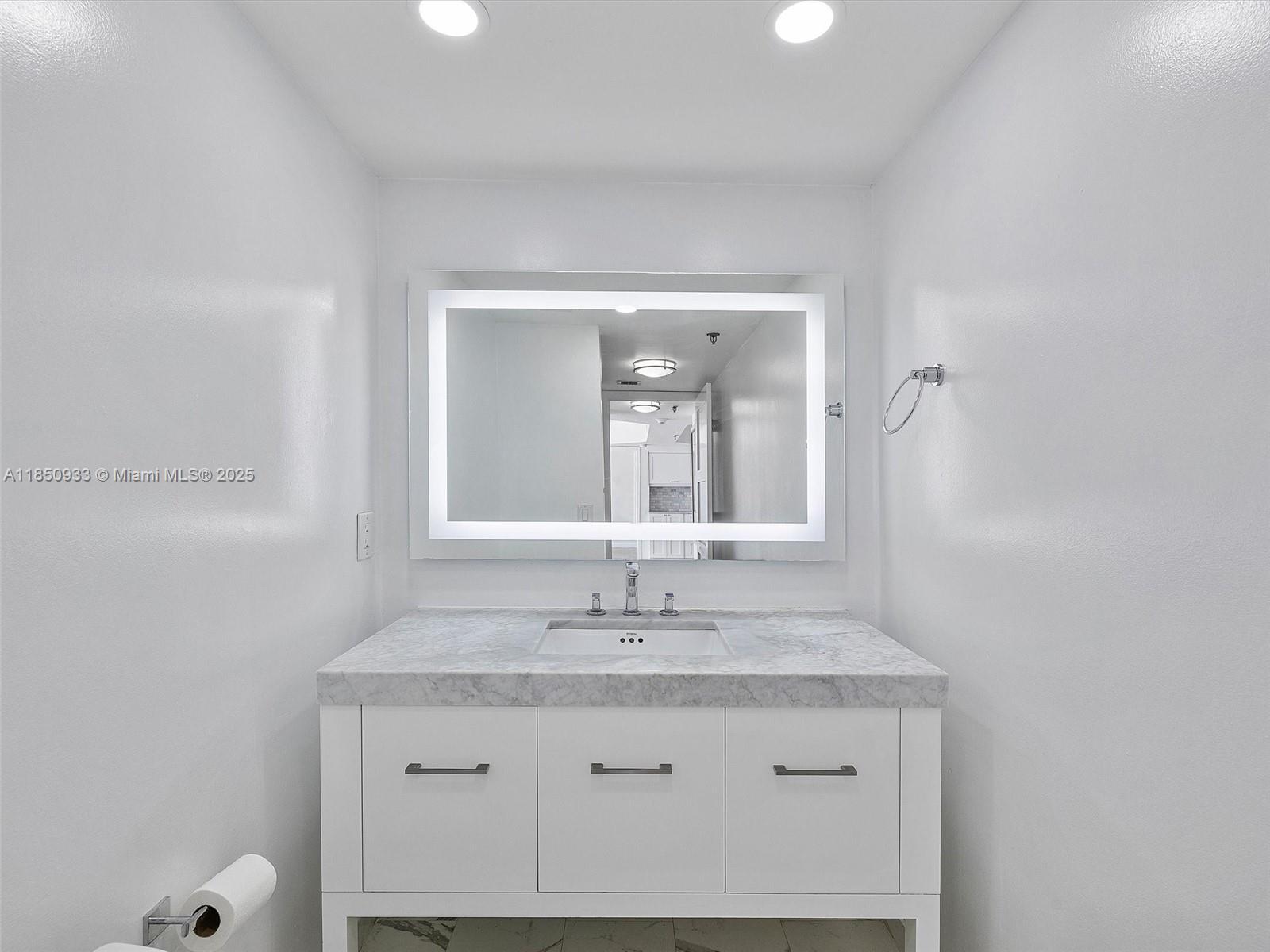 Building Photo - 9341 Collins Ave