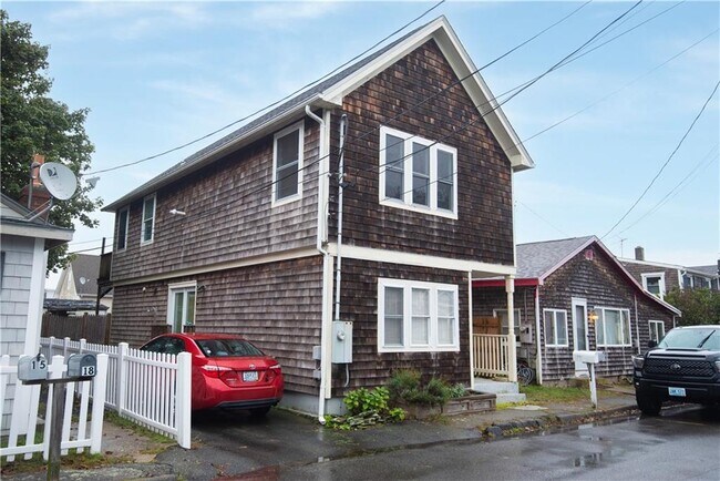 Building Photo - 13 Island Ave