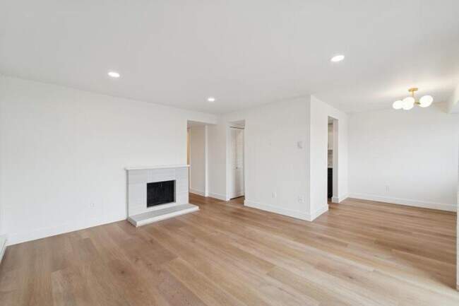 Building Photo - 1 bedroom in Redmond WA 98052