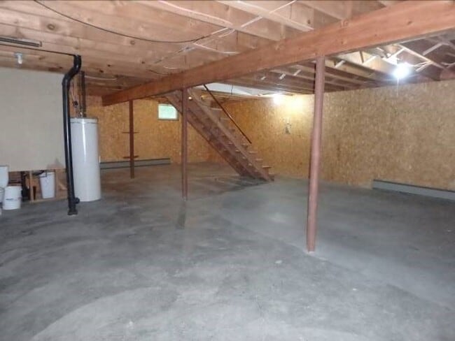 Building Photo - Unique 3 Bed 2 Bath Cabin In The Heart of Columbia!