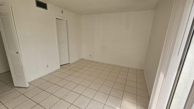 Building Photo - 8720 N Sherman Cir
