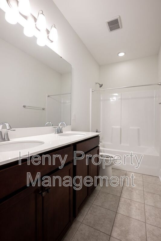 Building Photo - 1017 Blackpool Ct