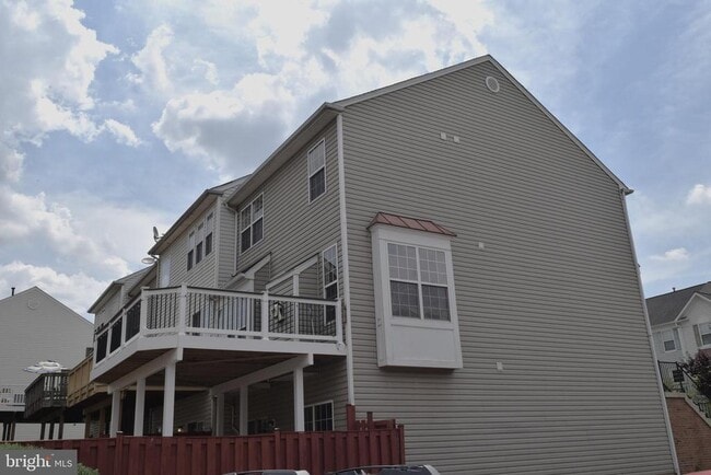 Building Photo - 43768 Virginia Manor Terrace