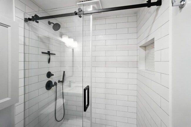 Building Photo - Saint Johns Terrace