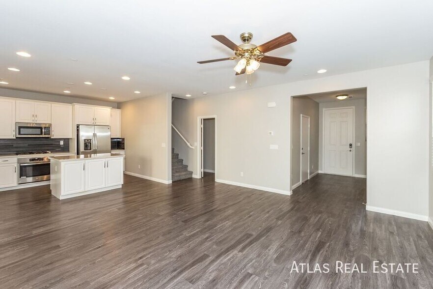 Building Photo - 361 Mezzaforte St