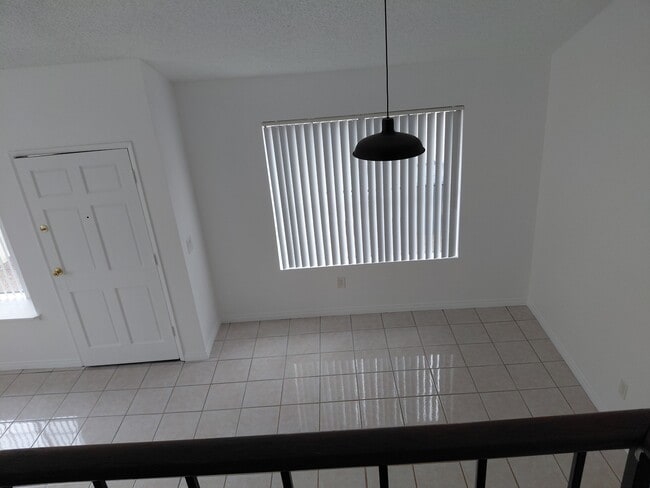 Building Photo - 2331 Conway Dr