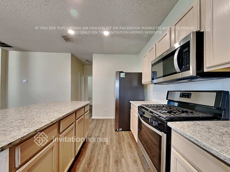 Building Photo - 4904 Palm Ridge Dr