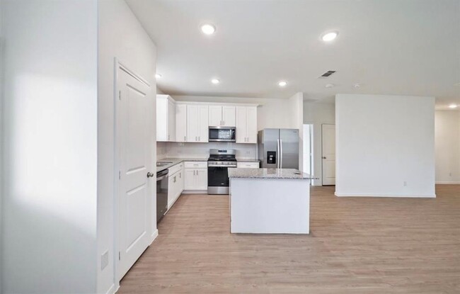 Building Photo - 335 Shady Cedar Hl Ln