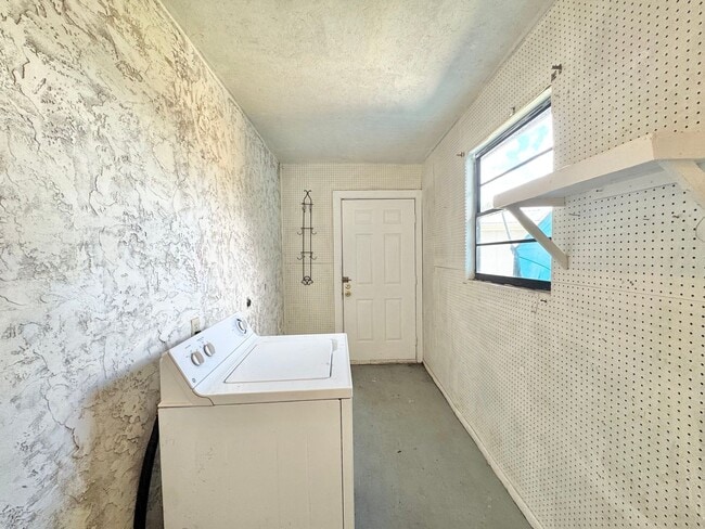 Building Photo - 770-780 E North St