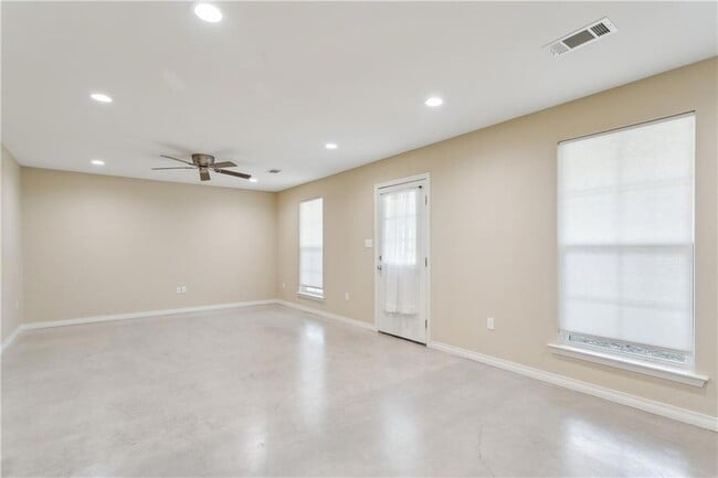 Building Photo - 72204 Formosa Dr