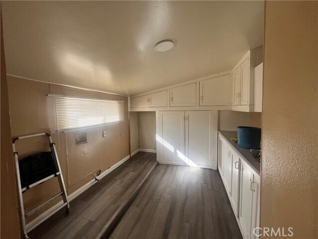 Building Photo - 10803 Bellflower Ave