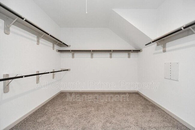 Building Photo - 4010 Elk Crk Ct