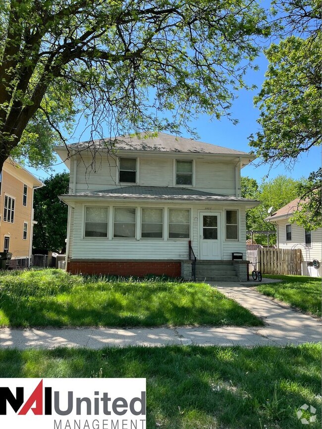Building Photo - Three bedroom, three bathroom home for rent