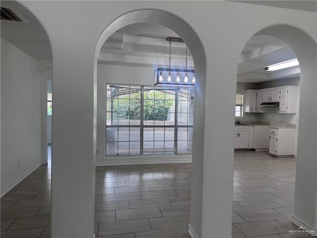 Building Photo - 6504 S Venus Ln