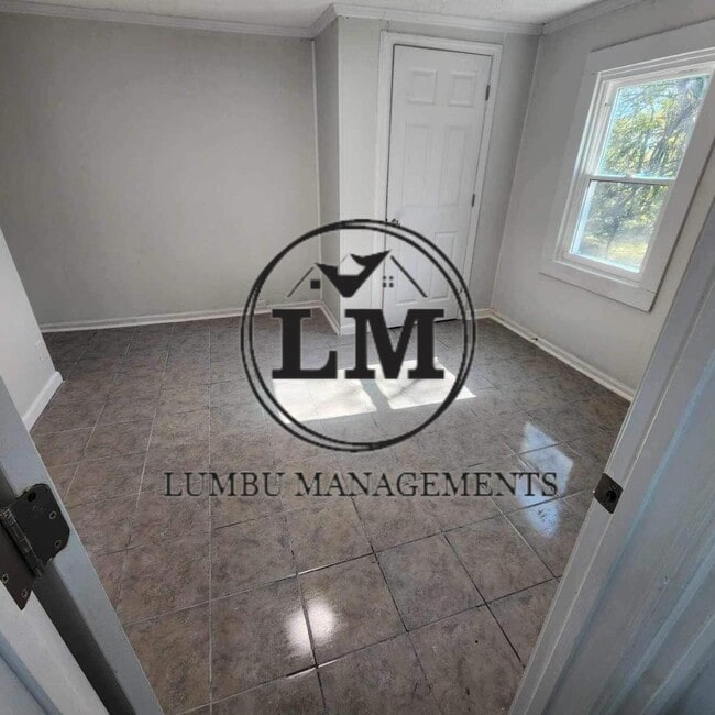 Building Photo - 863 Stokes St