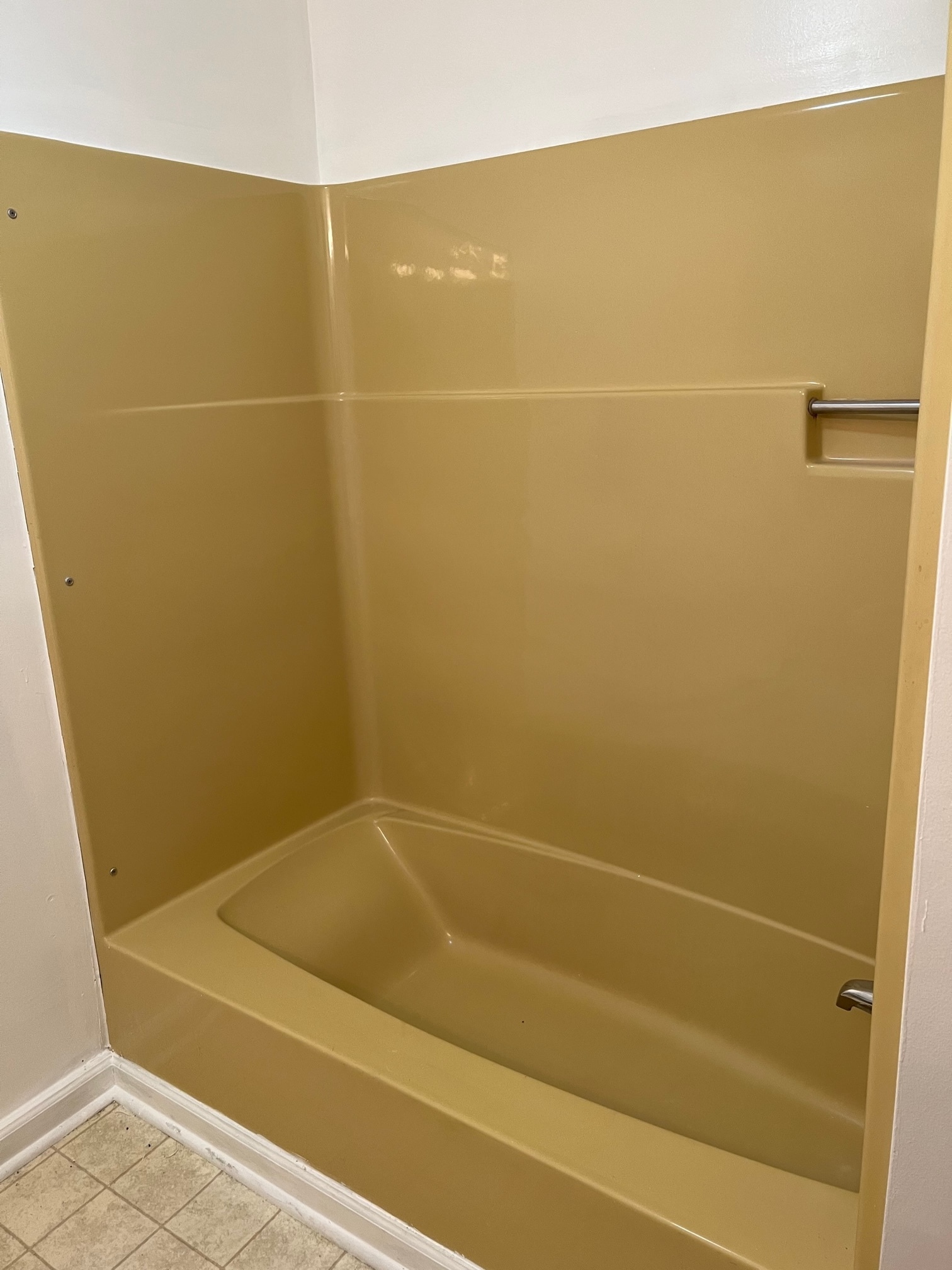 Bathroom - 309 W Main St