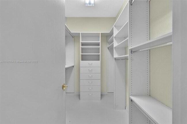 Building Photo - 18579 Harbor Light Way