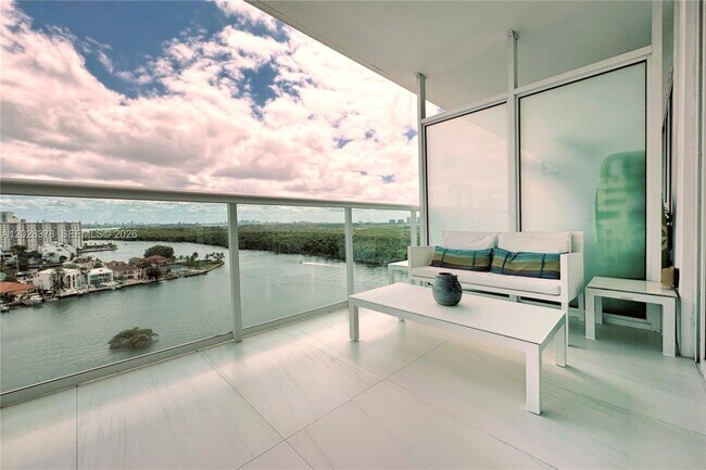 Building Photo - 400 Sunny Isles Blvd