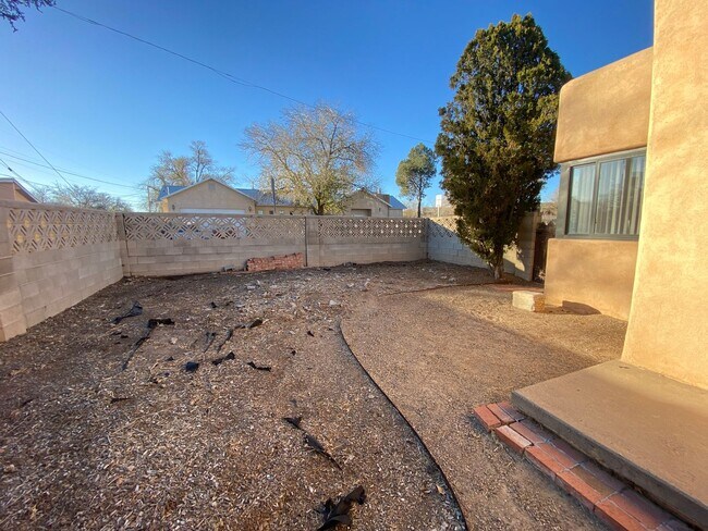 Building Photo - 1200 Stanford Dr NE