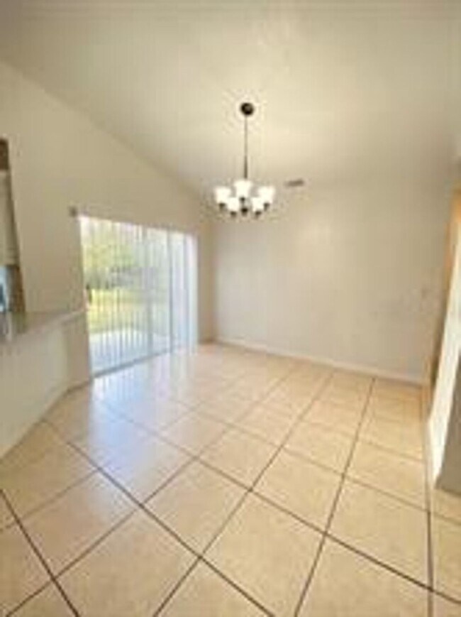 Building Photo - 1551 Ortega Ave