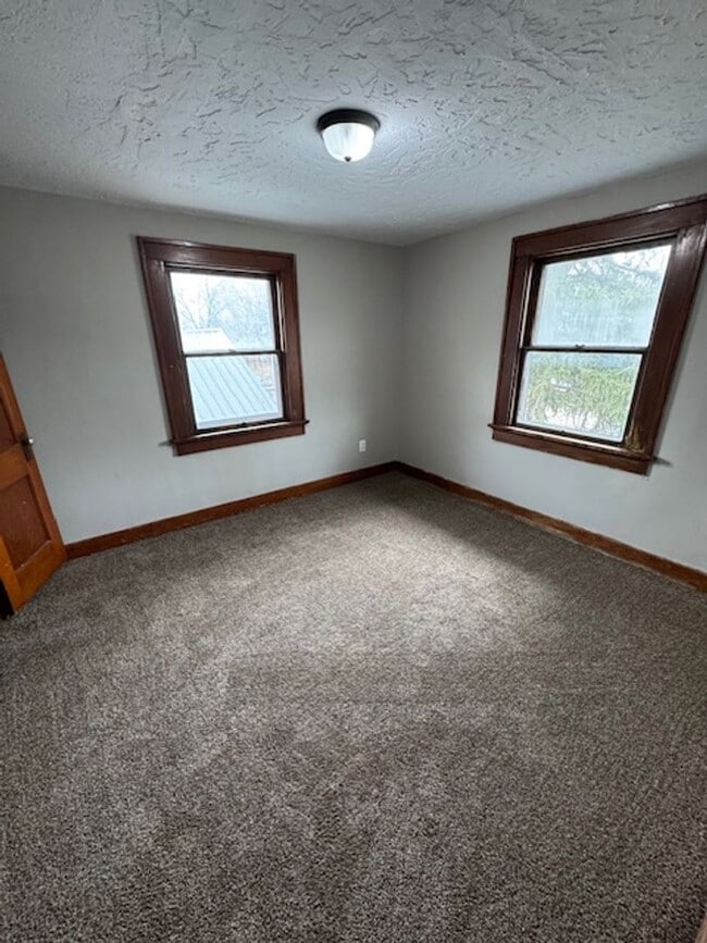 Building Photo - 3519 Weisser Park Ave