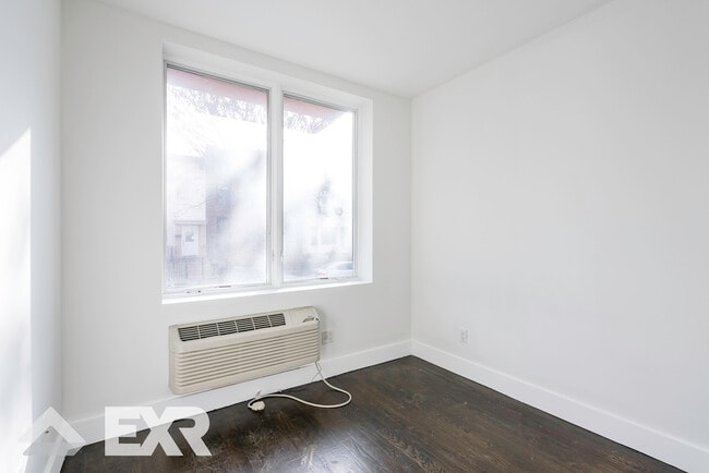 Building Photo - 55 Stanhope St