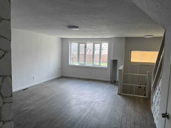 Building Photo - 1409 N 13th St