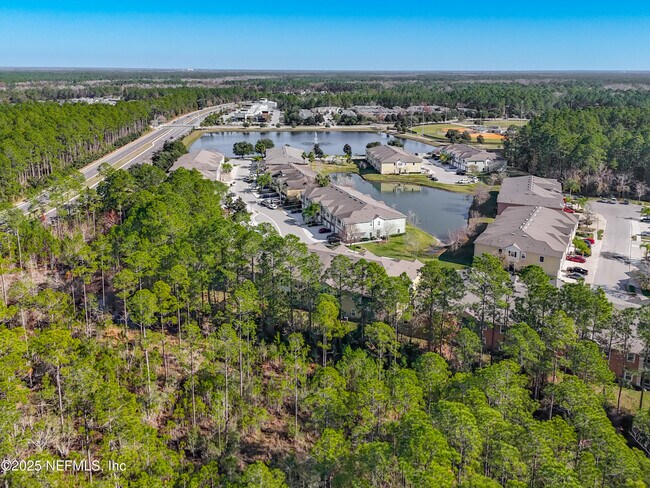 Building Photo - 218 Larkin Pl