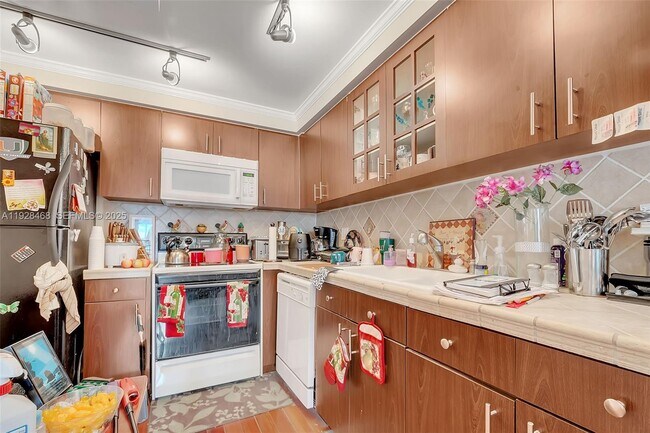 Building Photo - 14250 SW 62nd St