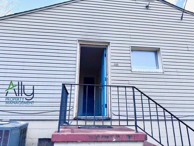 Primary Photo - 648 Ivy Hill Ln