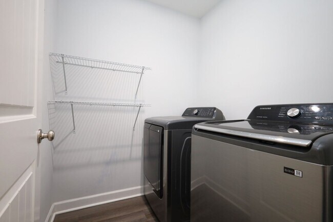 Building Photo - 2527 Naples Ln