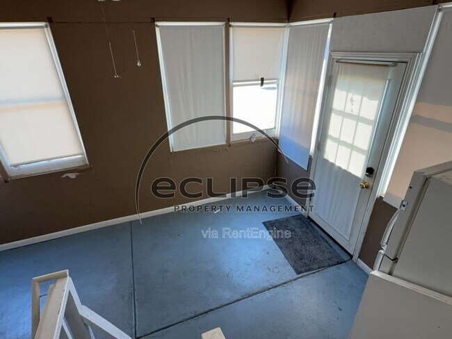 Building Photo - 1250 Orchard Ave