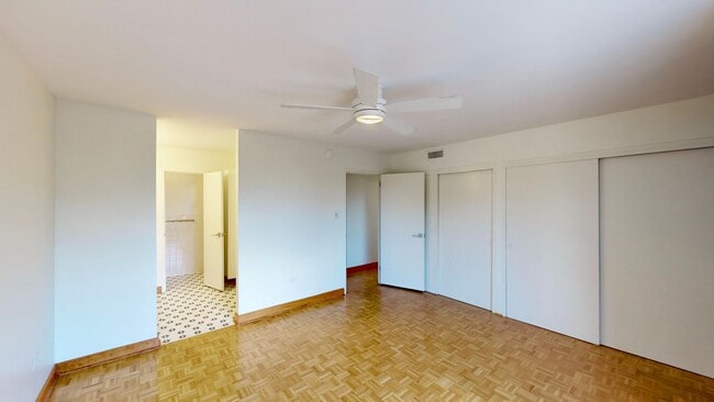 Building Photo - 1300 Queens Rd