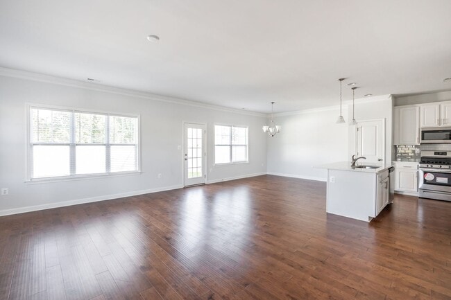 Building Photo - Beautiful 3 Bedroom Home on Corner Lot in ...
