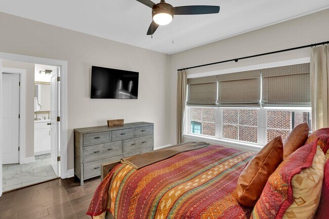 Building Photo - Bull Street District 3 Bedroom 3.5 Bath