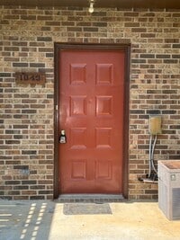 Building Photo - 1 Bedroom, 1 bath Ground level Apt, Kingsp...