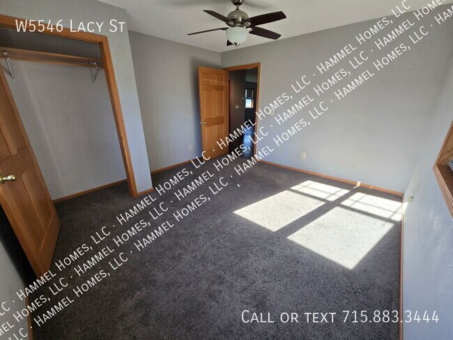 Building Photo - W5546 Lacy St