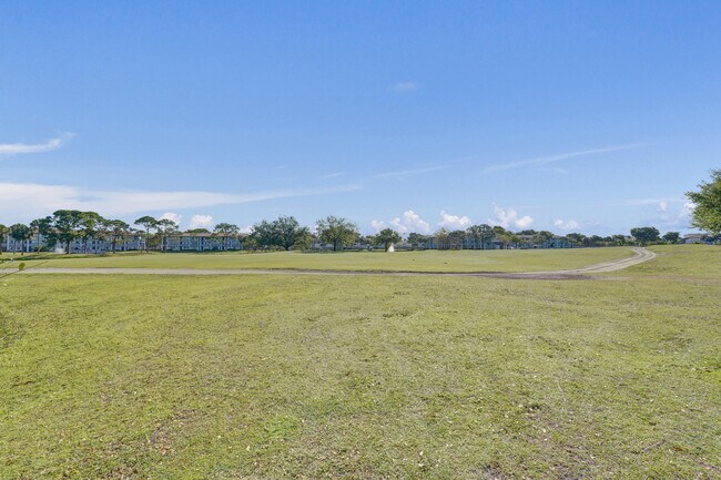 Building Photo - 2430 SW 81st Ave