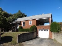 Building Photo - 836 Fairmont Rd
