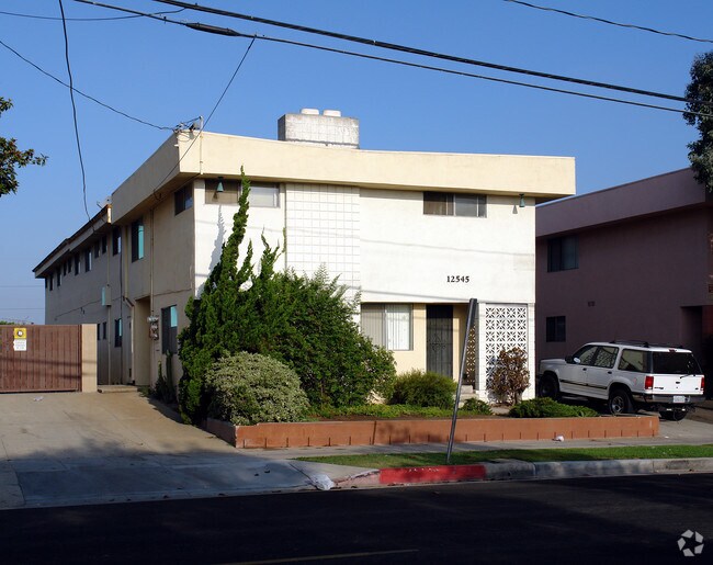 Building Photo - 12545 Ramona Ave
