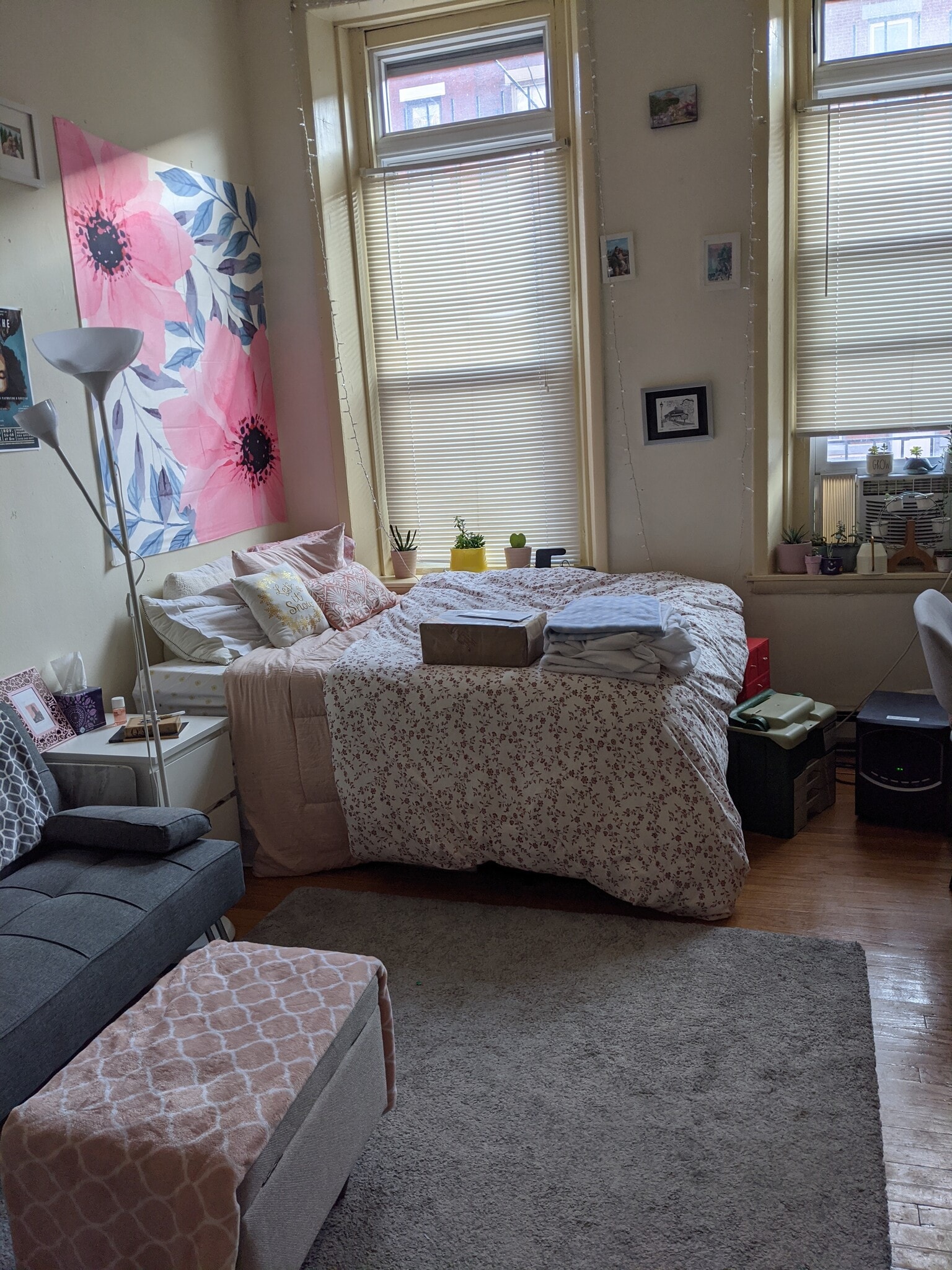 Building Photo - 3909 Pine St