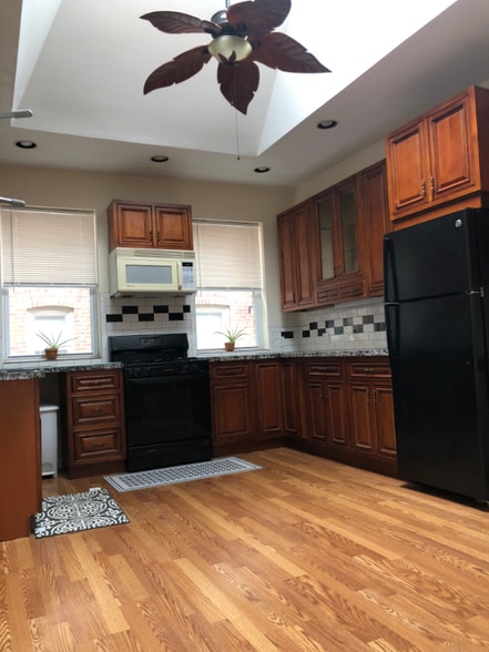 Primary Photo - 1315 Park Rd NW