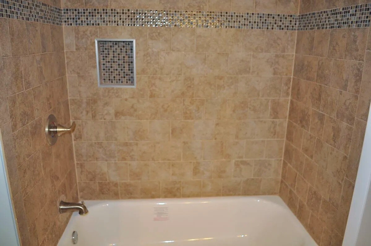 Building Photo - 302 Trinity Ct