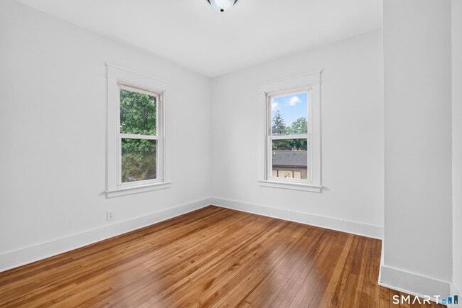 Building Photo - 46-48-48 10th St