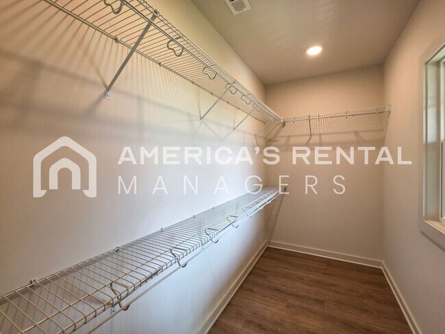 Building Photo - 4422 Foxcote Ln