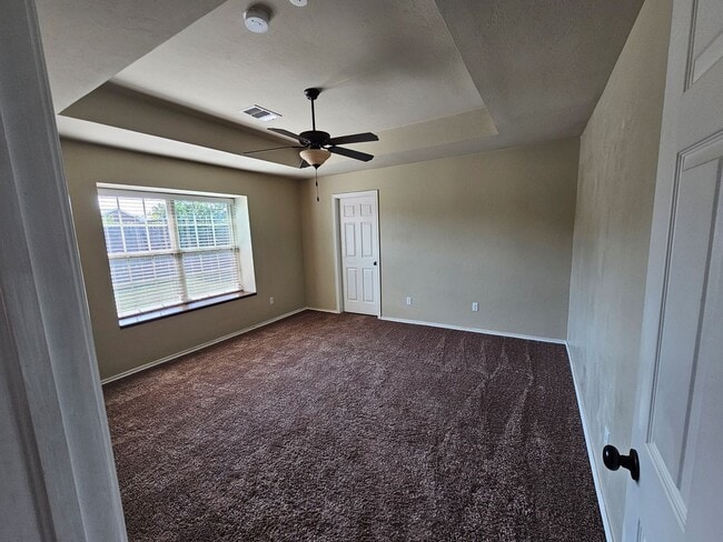 Building Photo - First month Free ! Large corner lot!