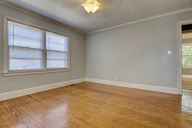 Bedroom - 2702 Chestnut St